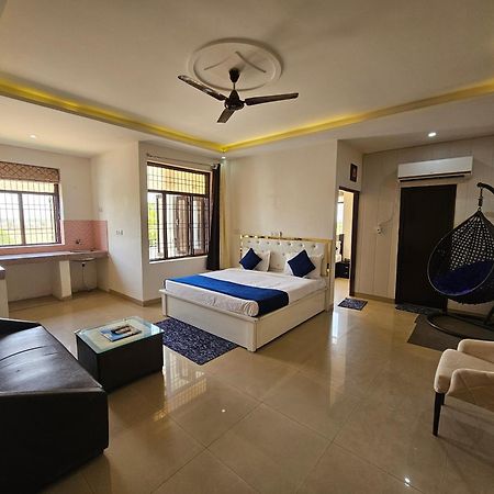Elegance Resort Vrindāvan Eksteriør billede