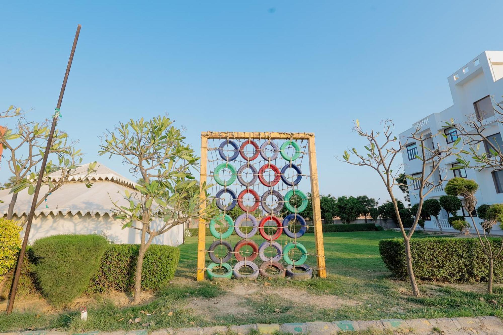 Elegance Resort Vrindāvan Eksteriør billede