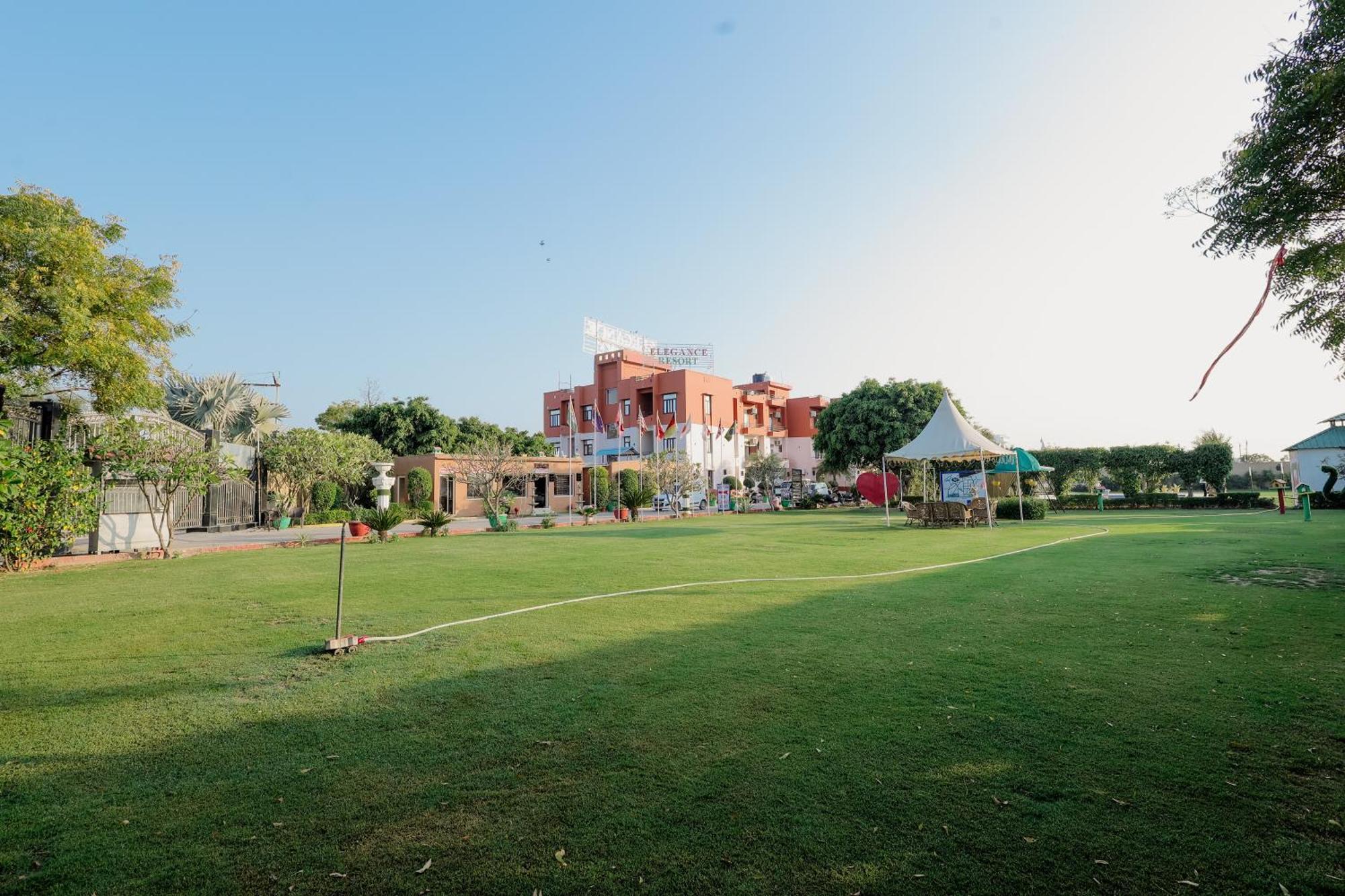 Elegance Resort Vrindāvan Eksteriør billede
