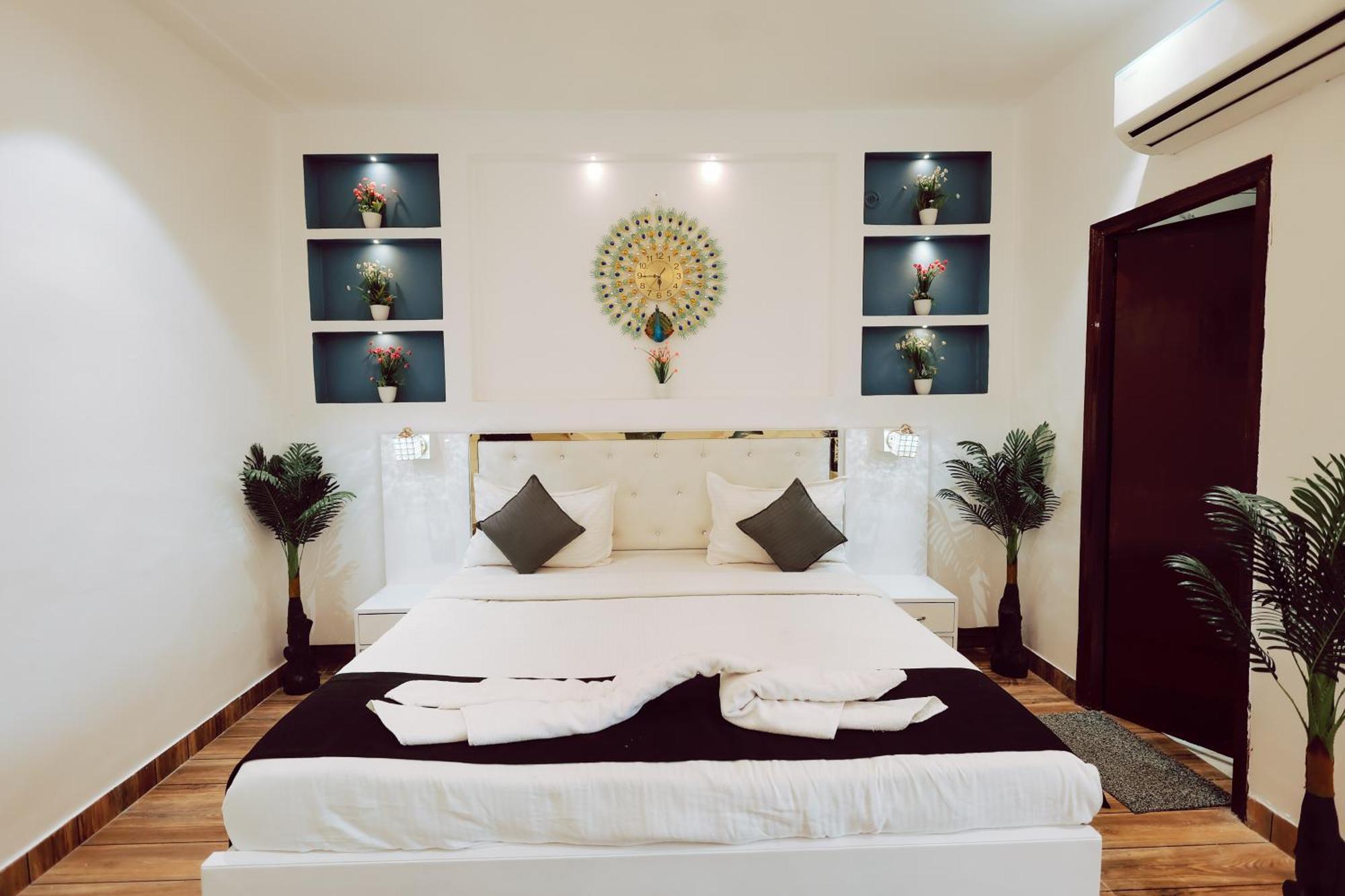 Elegance Resort Vrindāvan Eksteriør billede