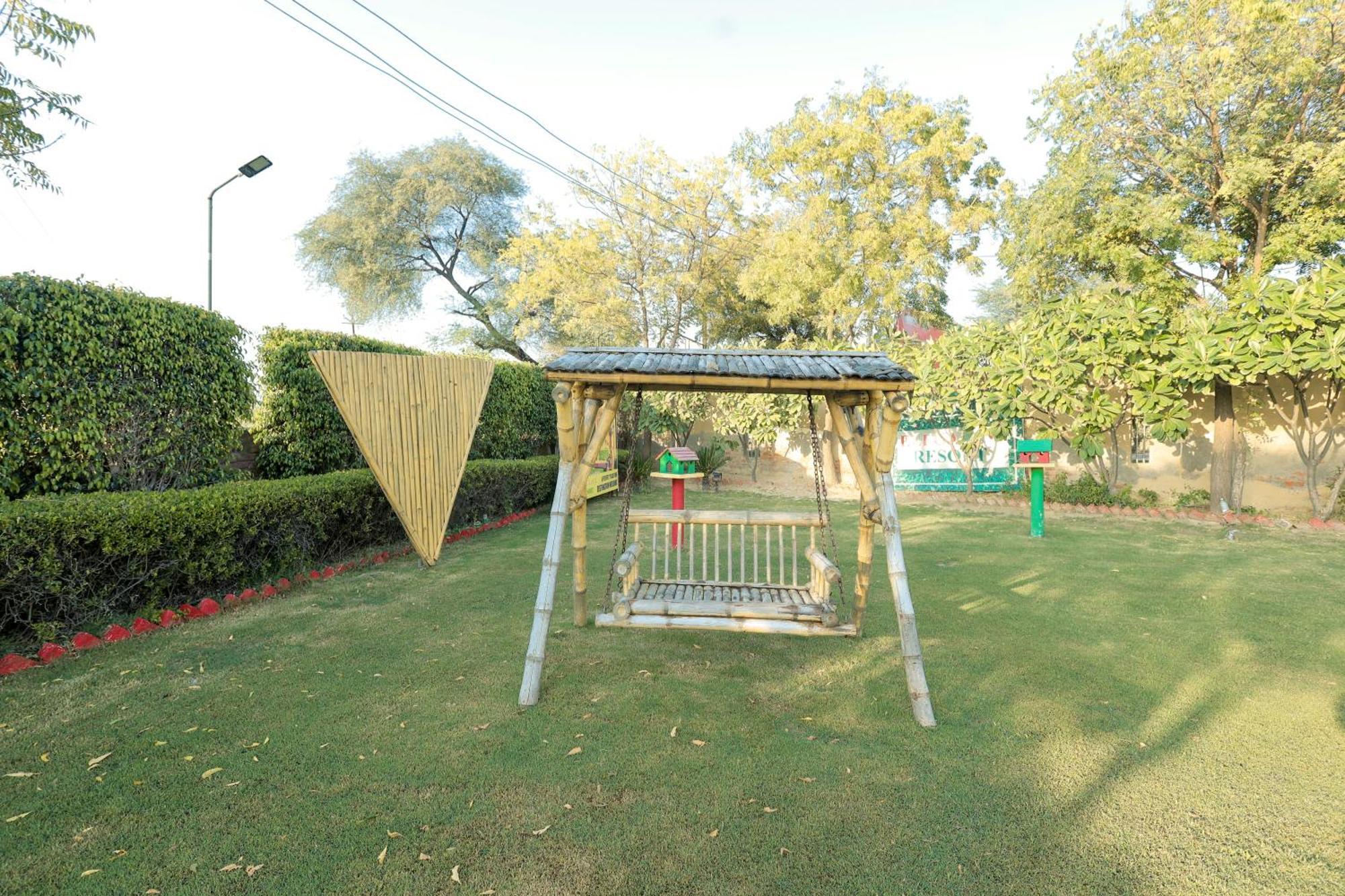 Elegance Resort Vrindāvan Eksteriør billede